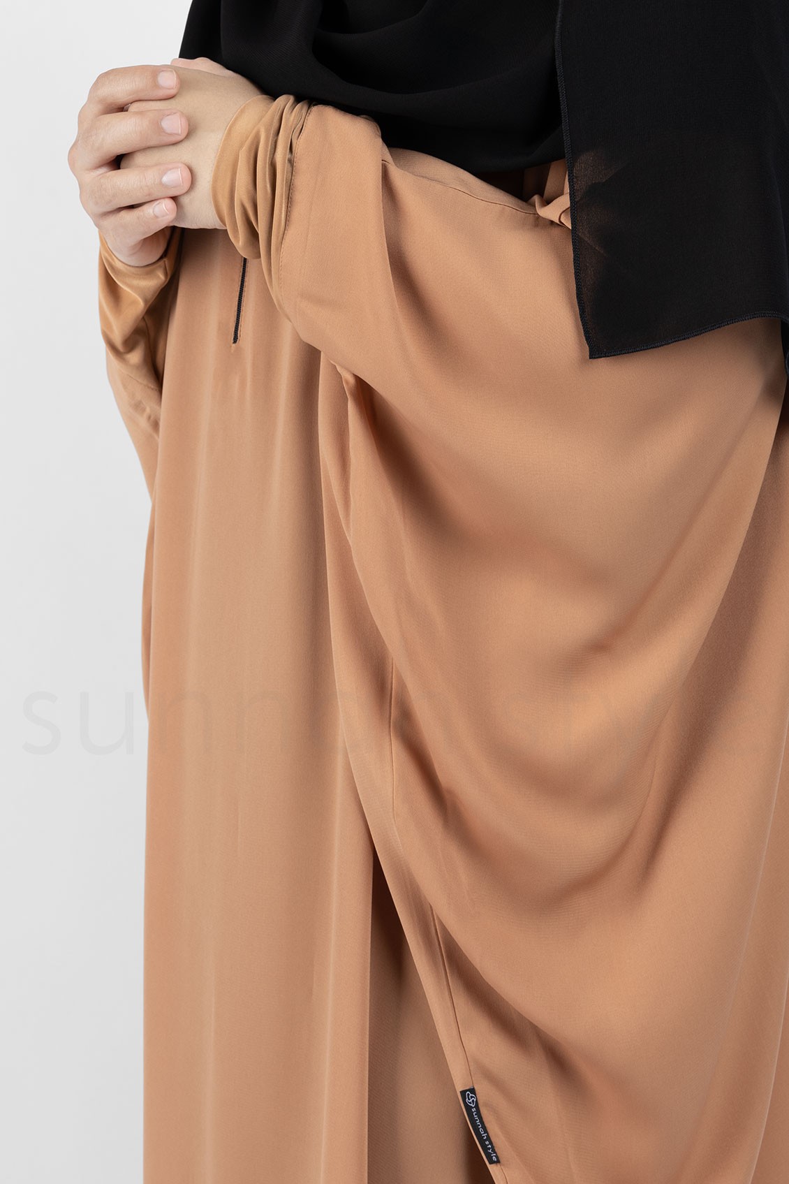 Sunnah Style Plain Bisht Abaya Apricot